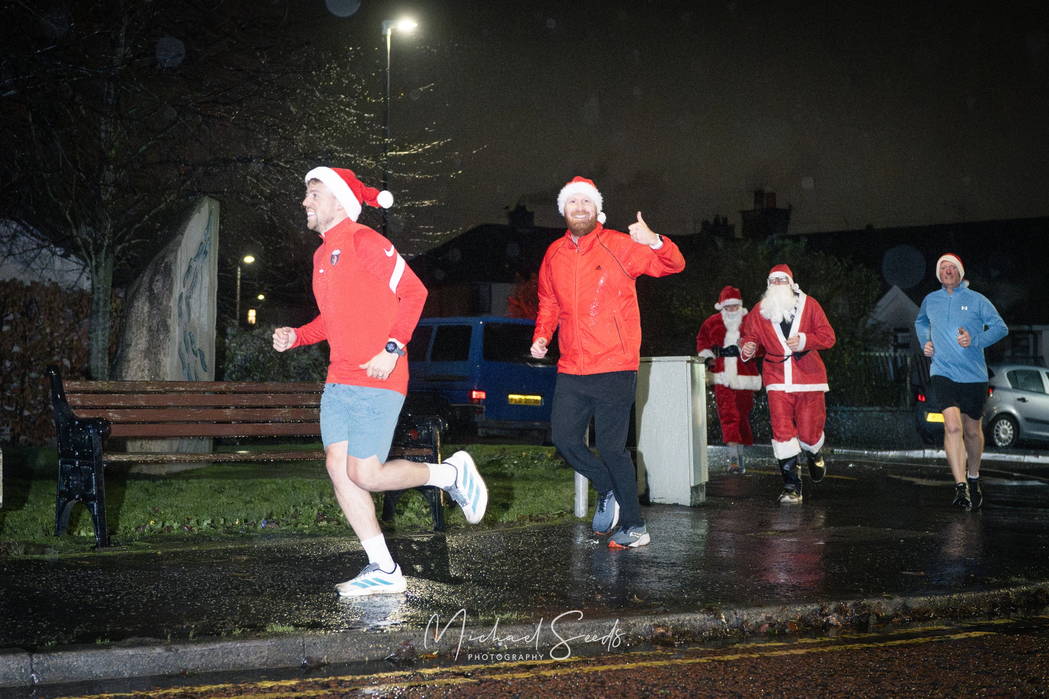 santa run in the rain