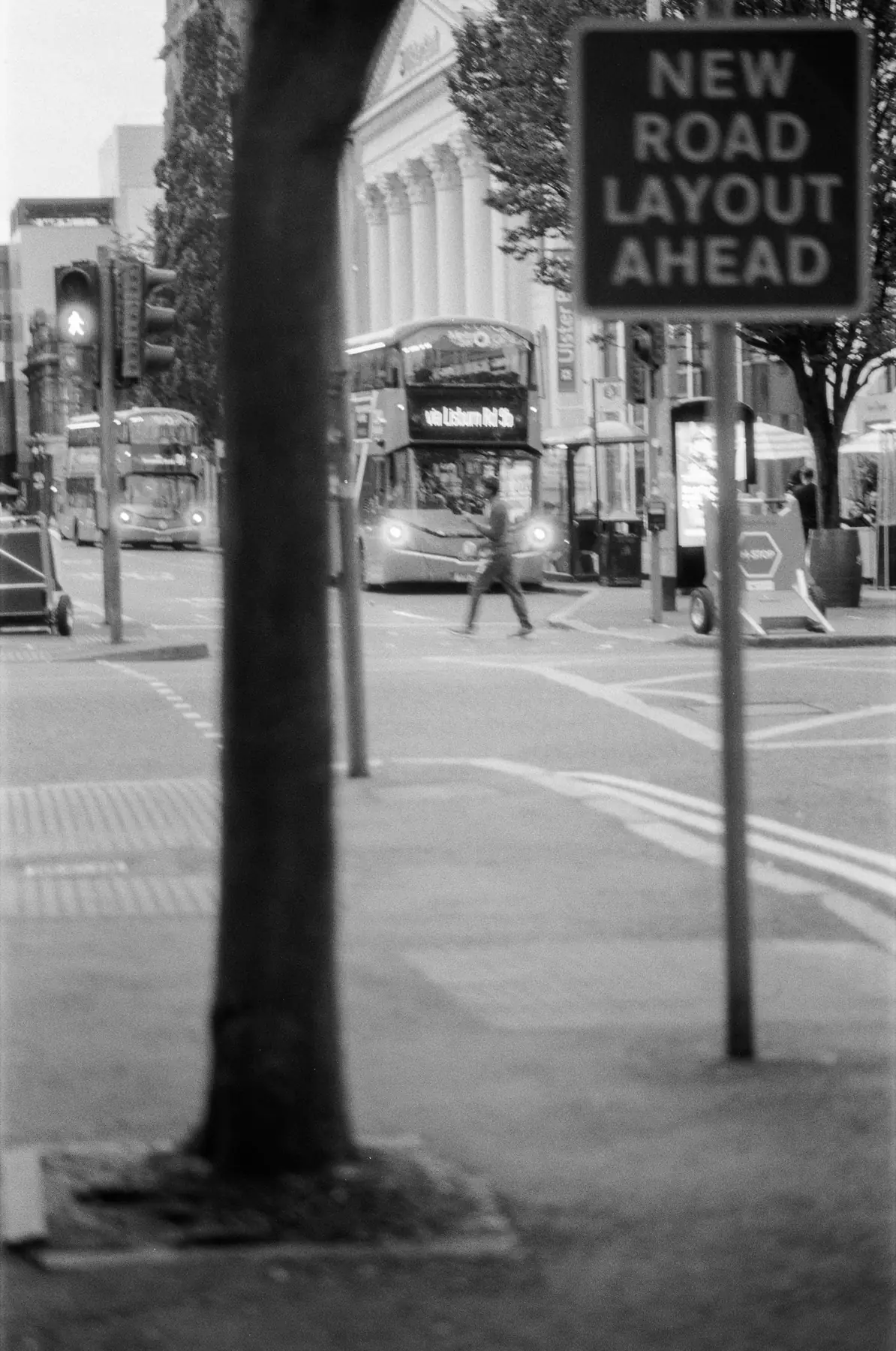 A quiet Belfast street before the Fleadh crowds gather.